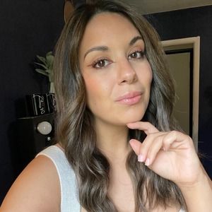 Meet your Posher, Esperanza